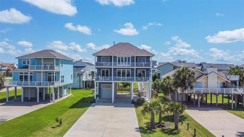4218 Pelican Lane - Photo 1