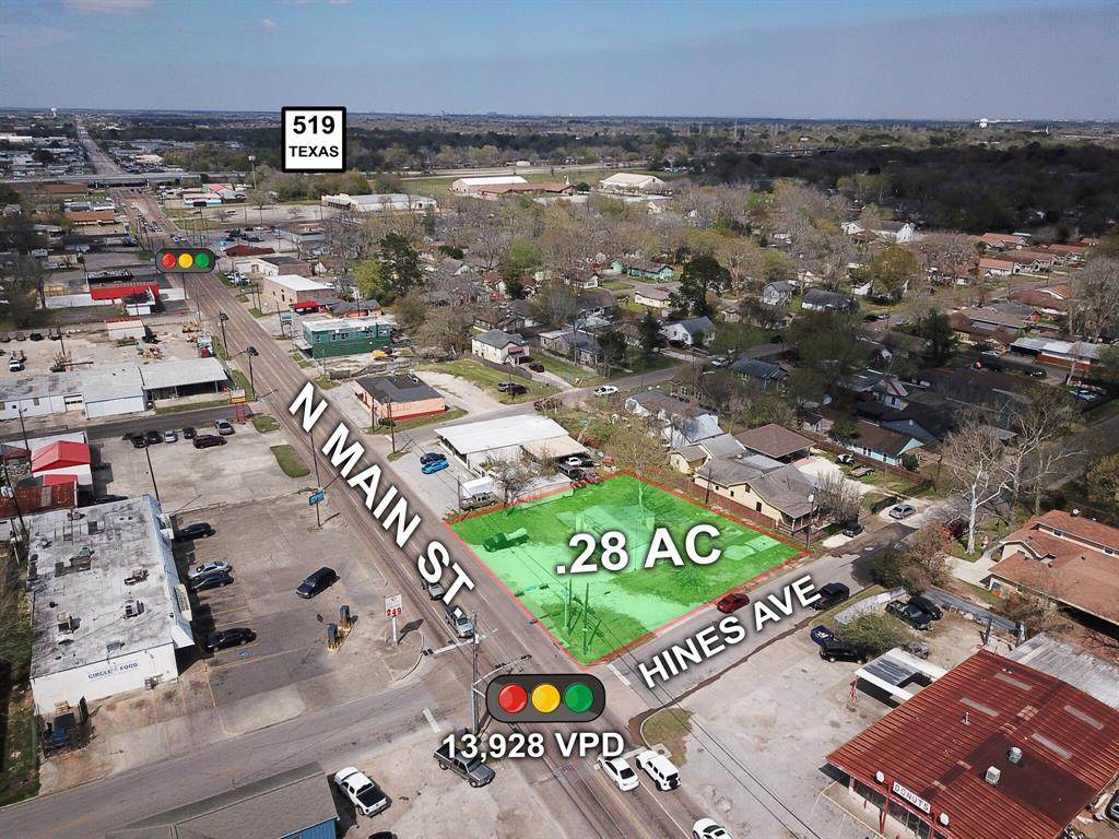 1700 N Main - Photo 1