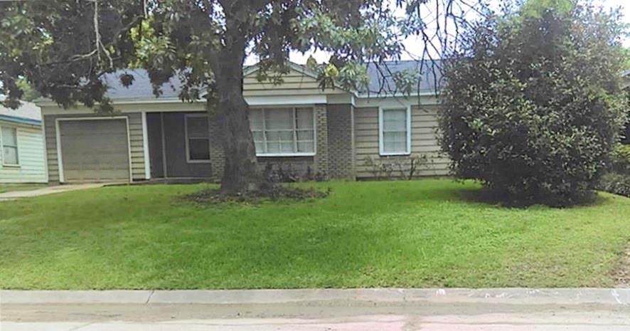 802 Horncastle Street - Photo 1