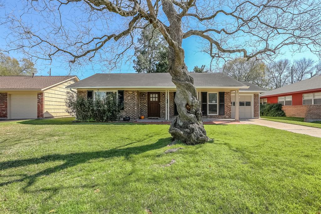 5013 Viking Drive - Photo 1