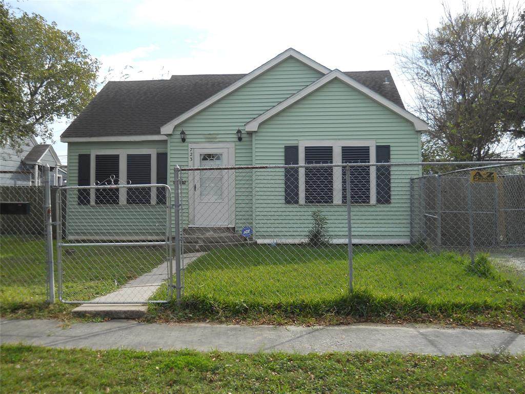 723 10th Avenue Avenue - Photo 1