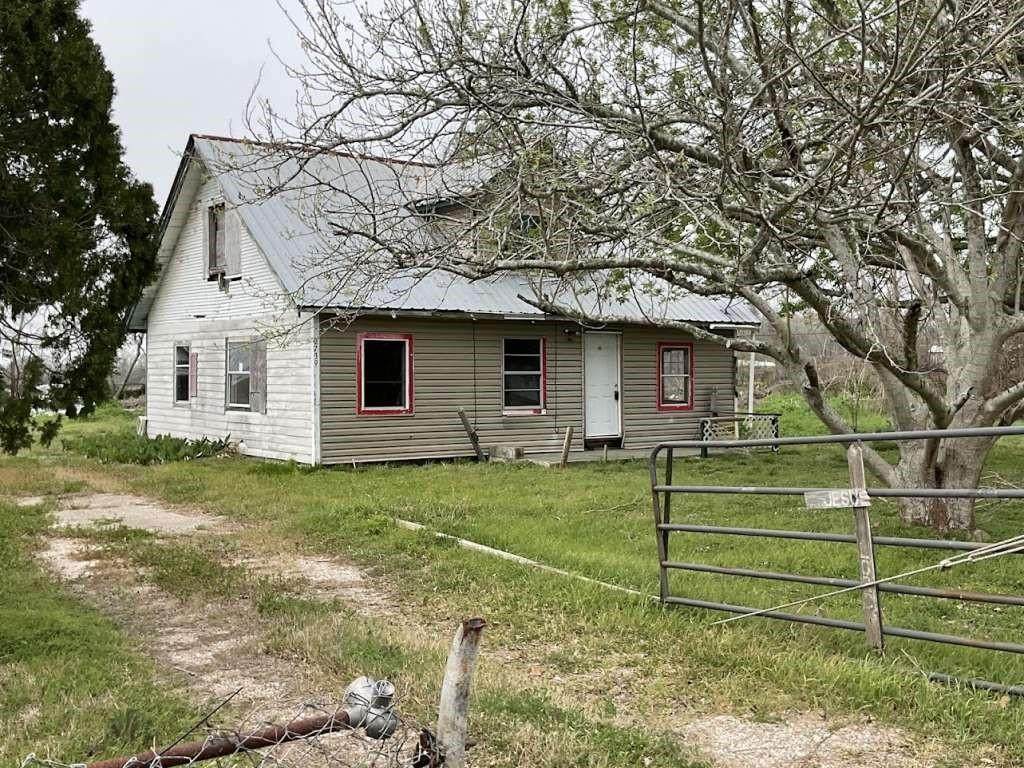 2739 Oyster Creek Bend - Photo 1