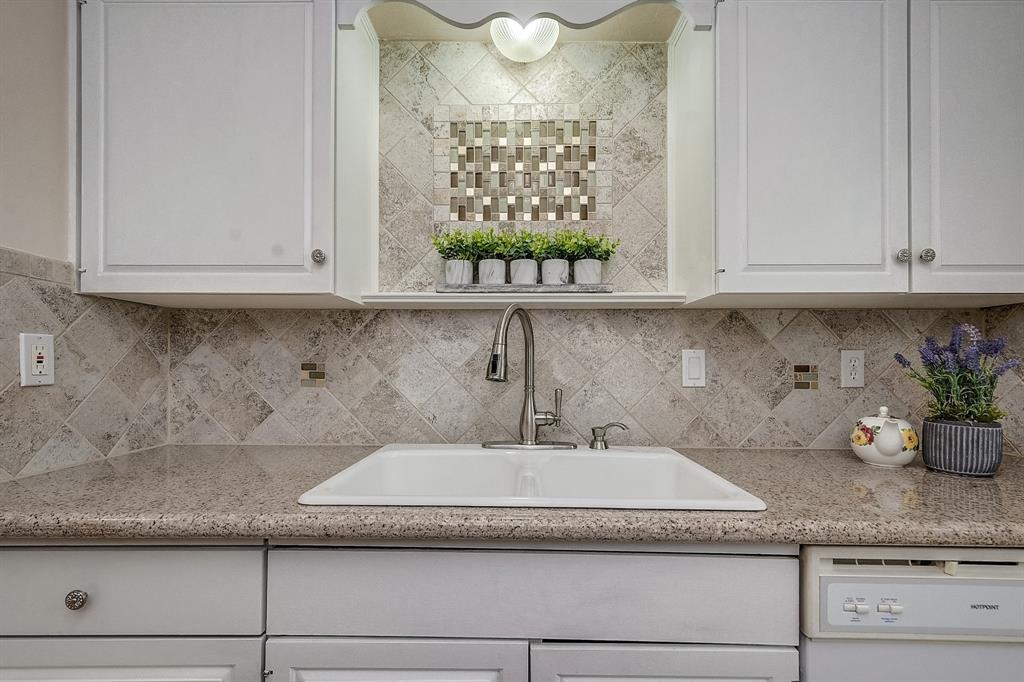 1443 Fountain View Drive - Photo 1