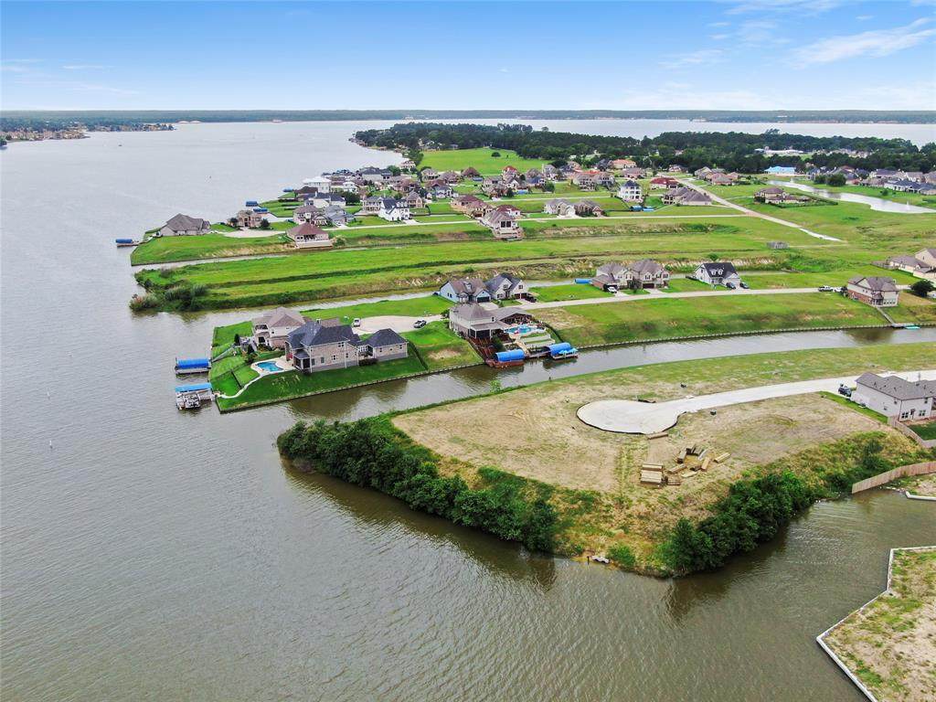 11013 Lake Mist Lane - Photo 1