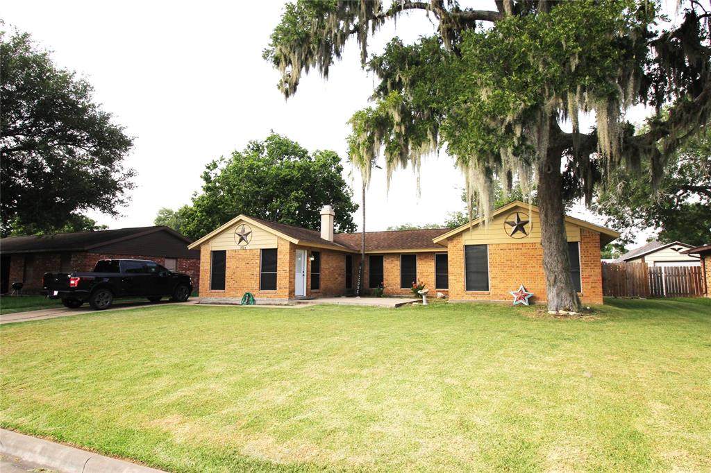 1923 Chapel Heights Drive - Photo 1