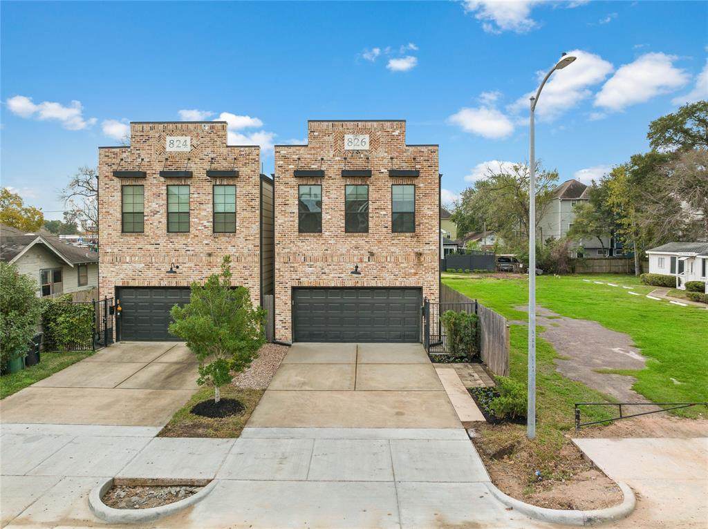 826 20th Street - Photo 1