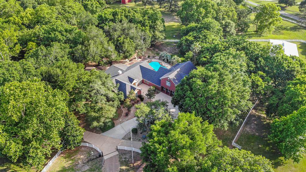 610 Oak Creek Court - Photo 1