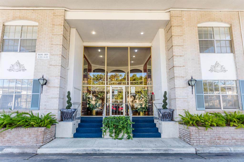 2601 Bellefontaine Street - Photo 1