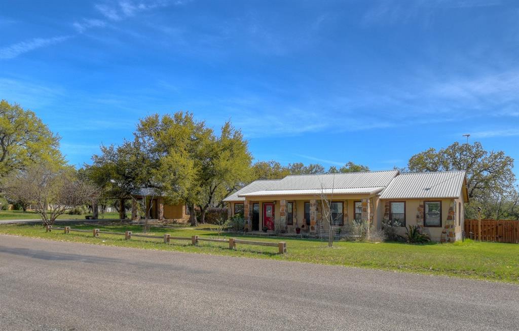 2906 Oak Ridge Drive - Photo 1