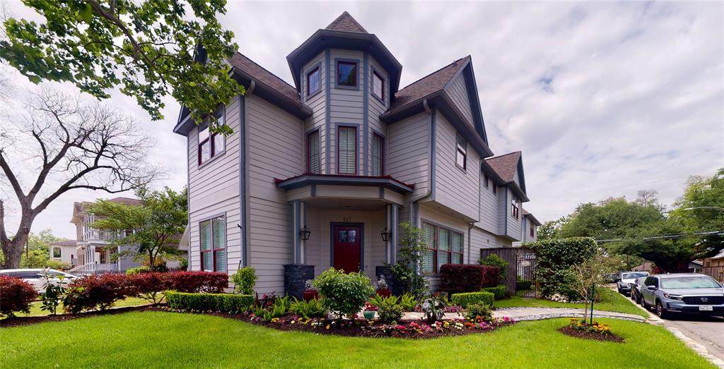 517 Aurora Street - Photo 1