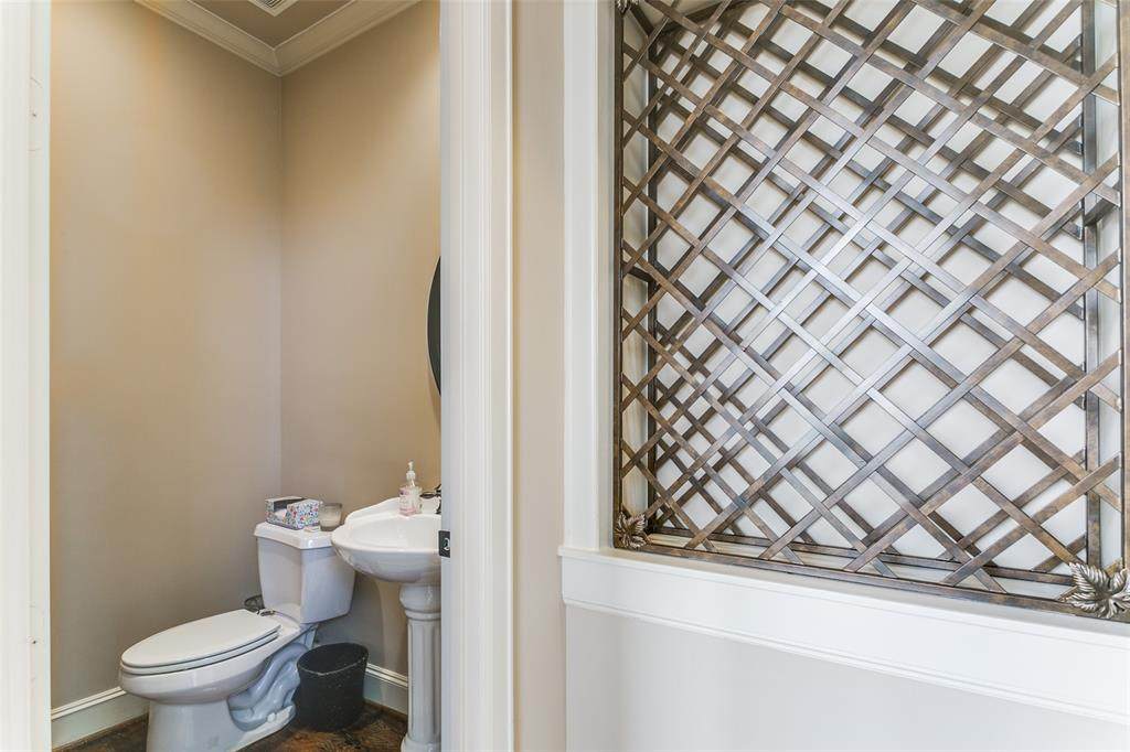 128 Drew Street - Photo 1