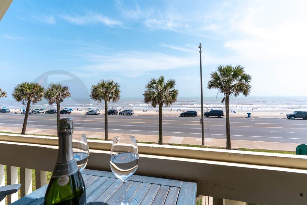 7000 Seawall Boulevard - Photo 1