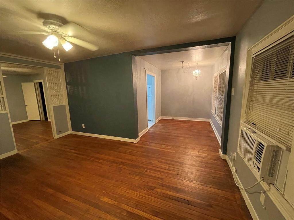 2402 Yoakum Boulevard - Photo 1