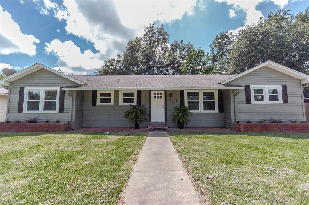 804 Breezy Lane - Photo 1