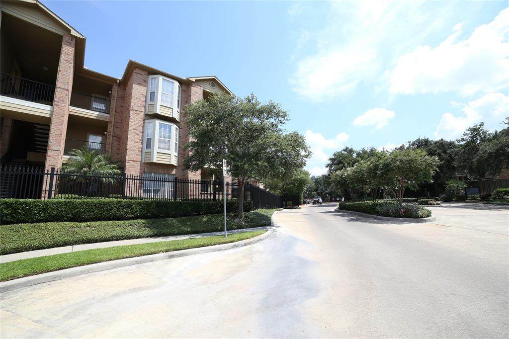 2255 Braeswood Park Drive - Photo 1