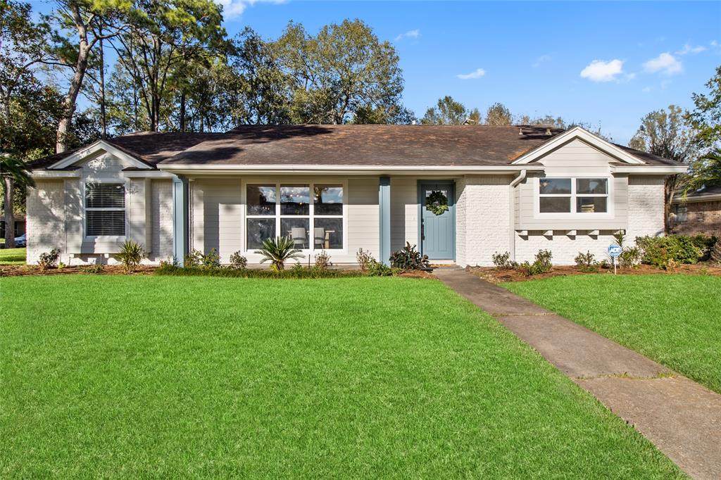 5542 Hummingbird Street - Photo 1