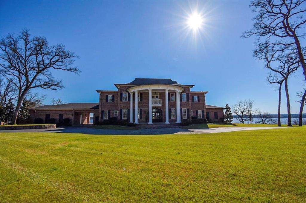 222 Eagles Bluff Boulevard - Photo 1