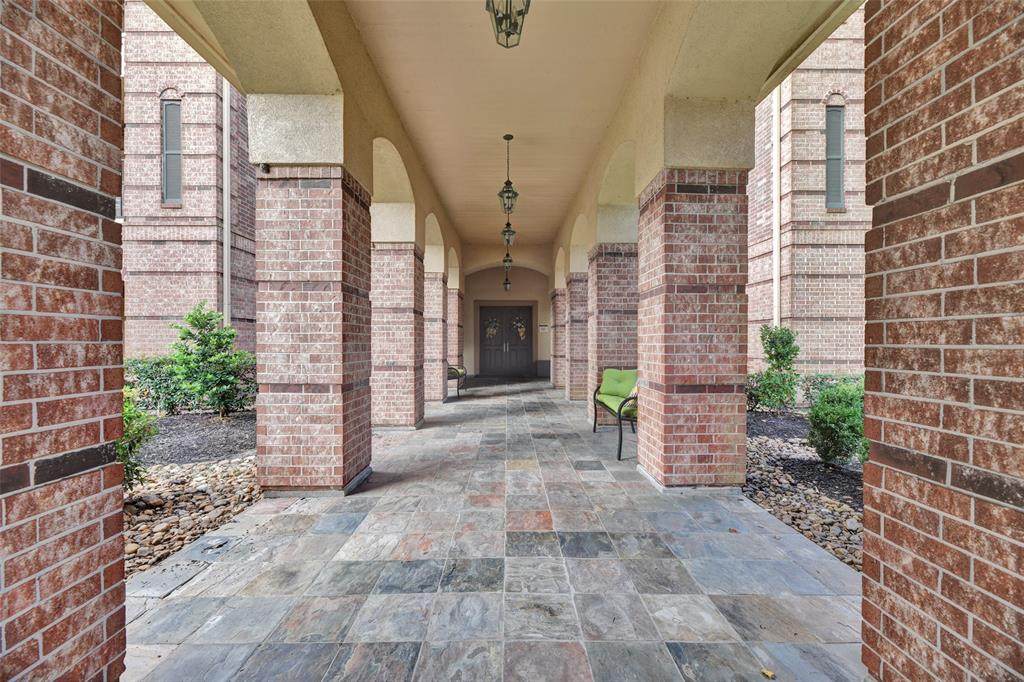 2815 Kings Crossing Drive - Photo 1
