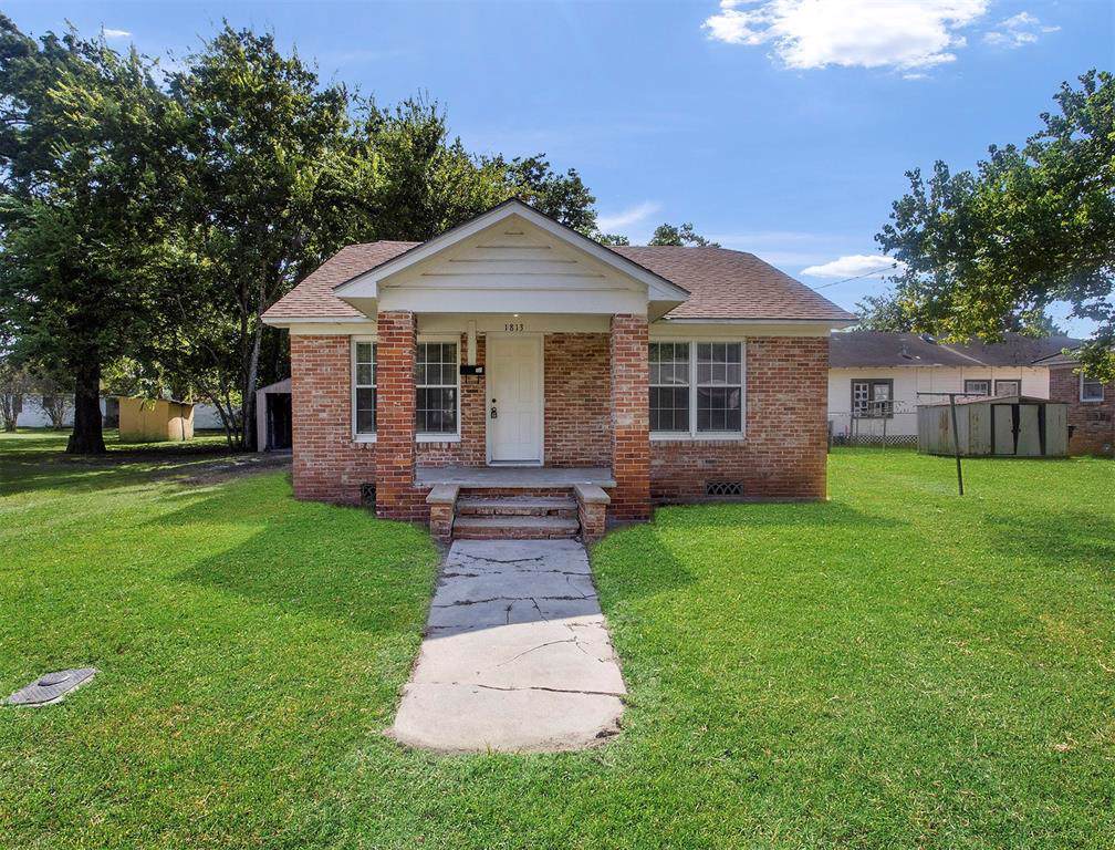 1813 Cottonwood Avenue - Photo 1