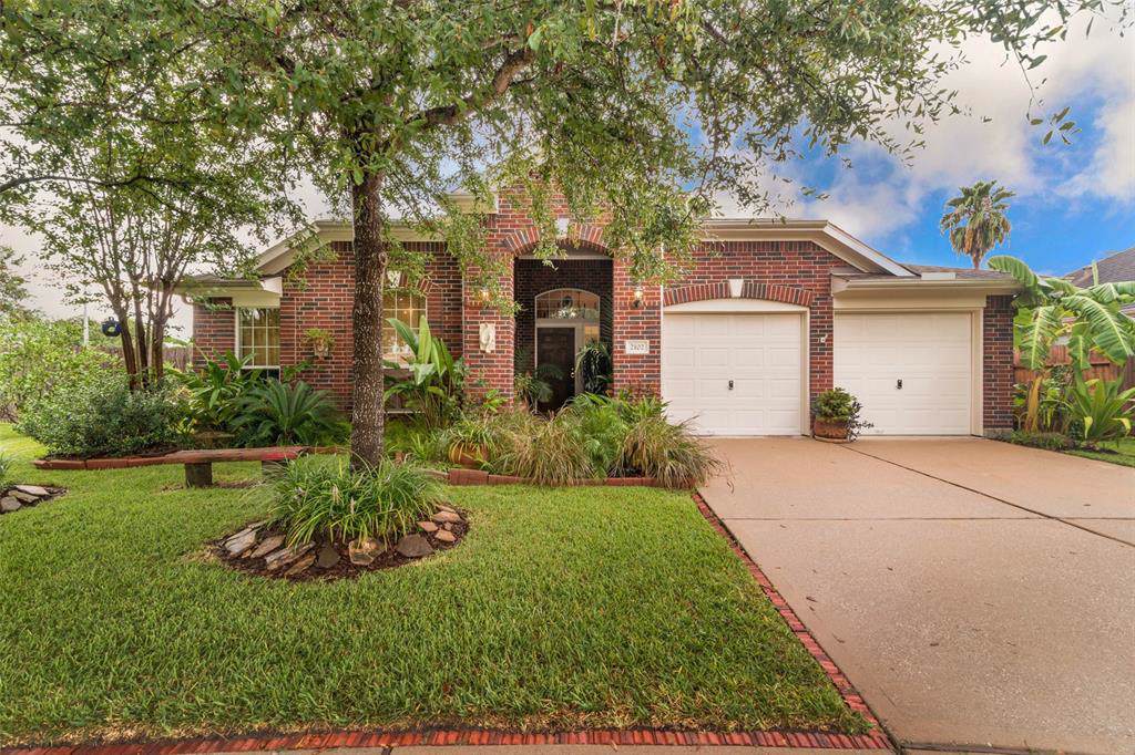 2102 Forest Glen Lane - Photo 1
