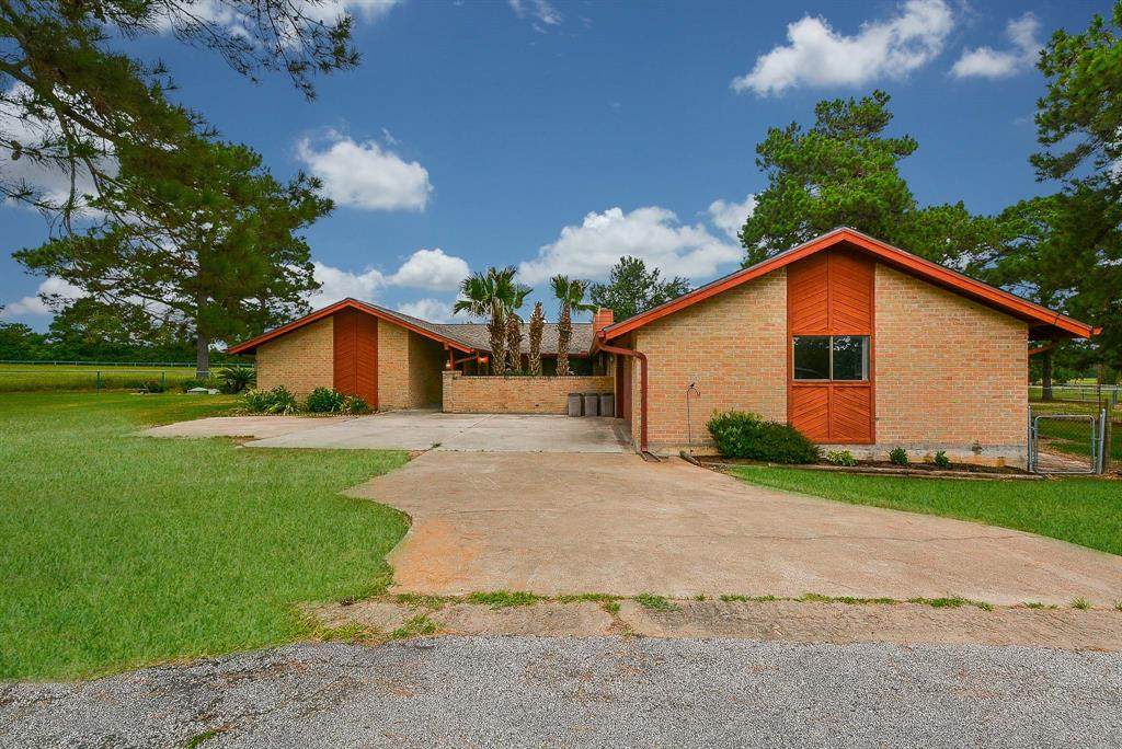 24906 Glass Road - Photo 1
