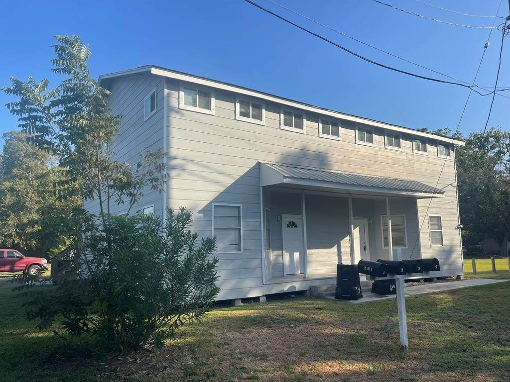 2101 Merlin Street - Photo 1