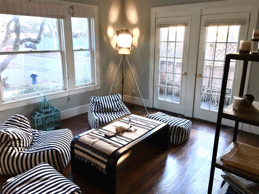 1301 Bell Street - Photo 1