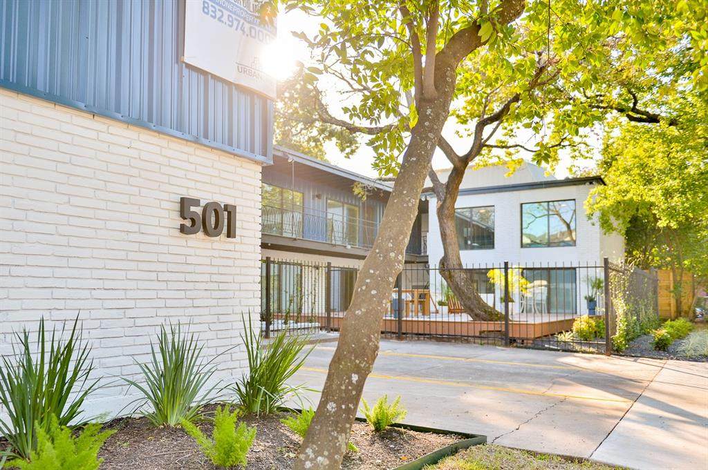 501 Branard Street - Photo 1
