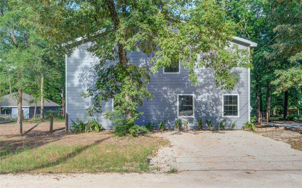 15876 Pecan Dr - Photo 1
