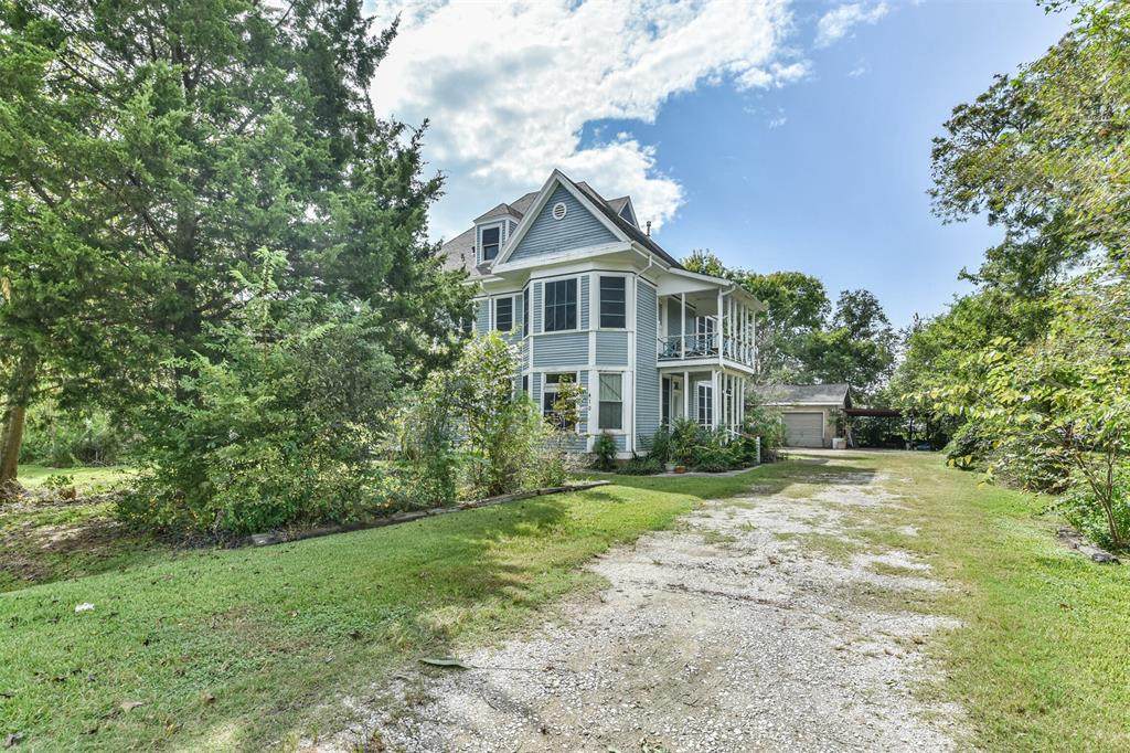 410 S Carroll Street - Photo 1