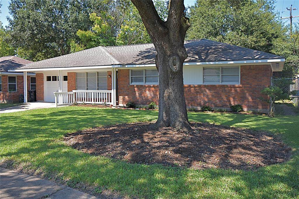 6202 Darnell Street - Photo 1