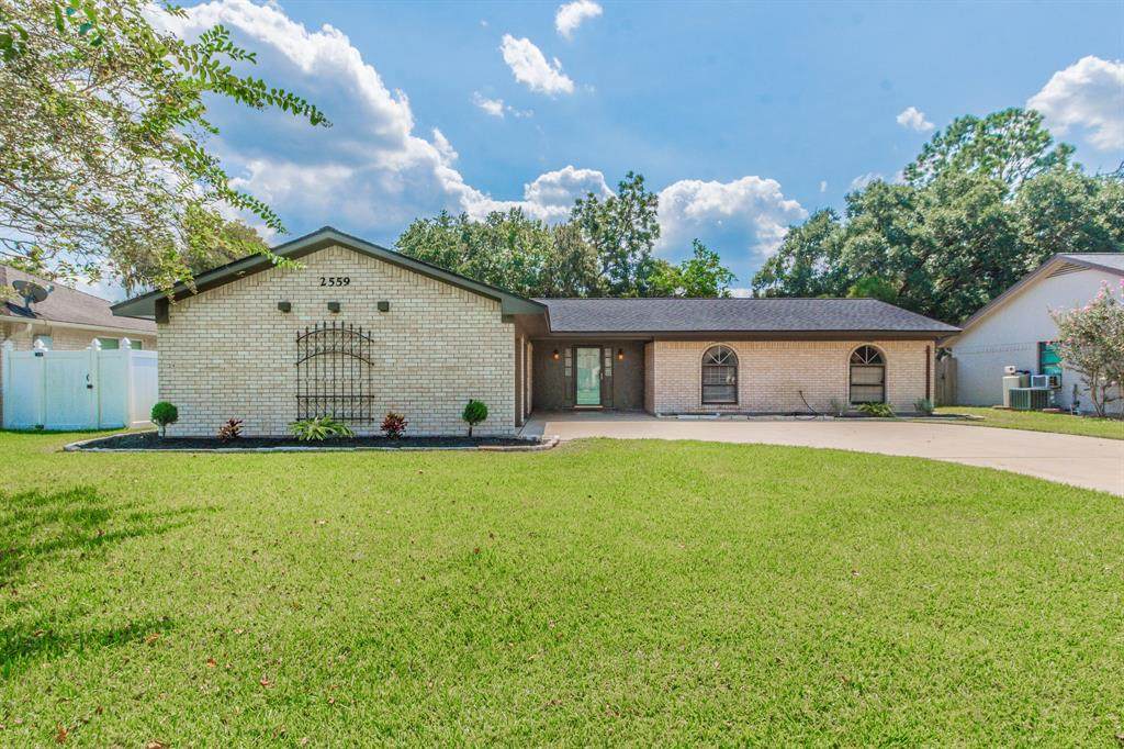 2559 Pinehurst Drive - Photo 1