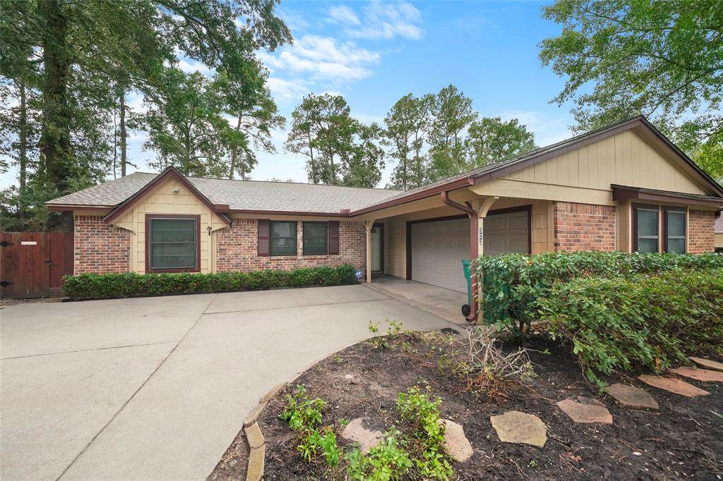 523 Rivershire Drive - Photo 1