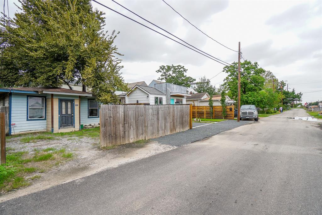 4404 Allen Street - Photo 1