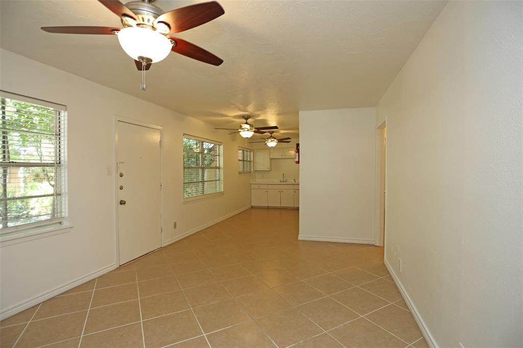 1023 Lyndon Street - Photo 1