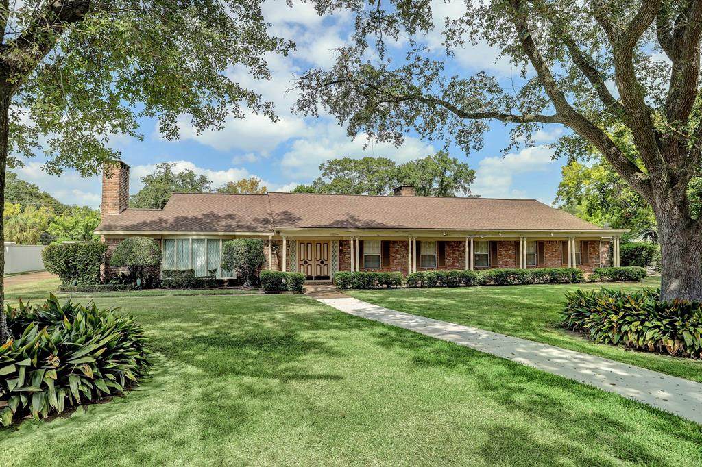 5504 Sturbridge Drive - Photo 1