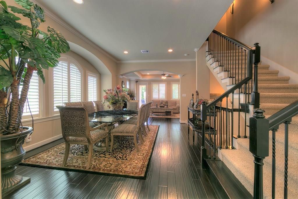 717 Paradise Lane - Photo 1