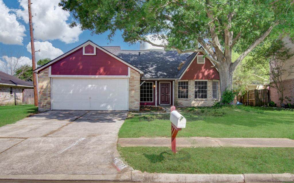 20207 Misty Pines Drive - Photo 1