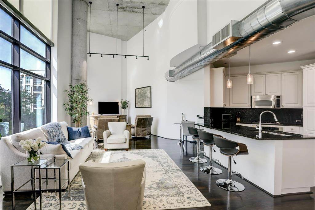 5005 Hidalgo Street - Photo 1