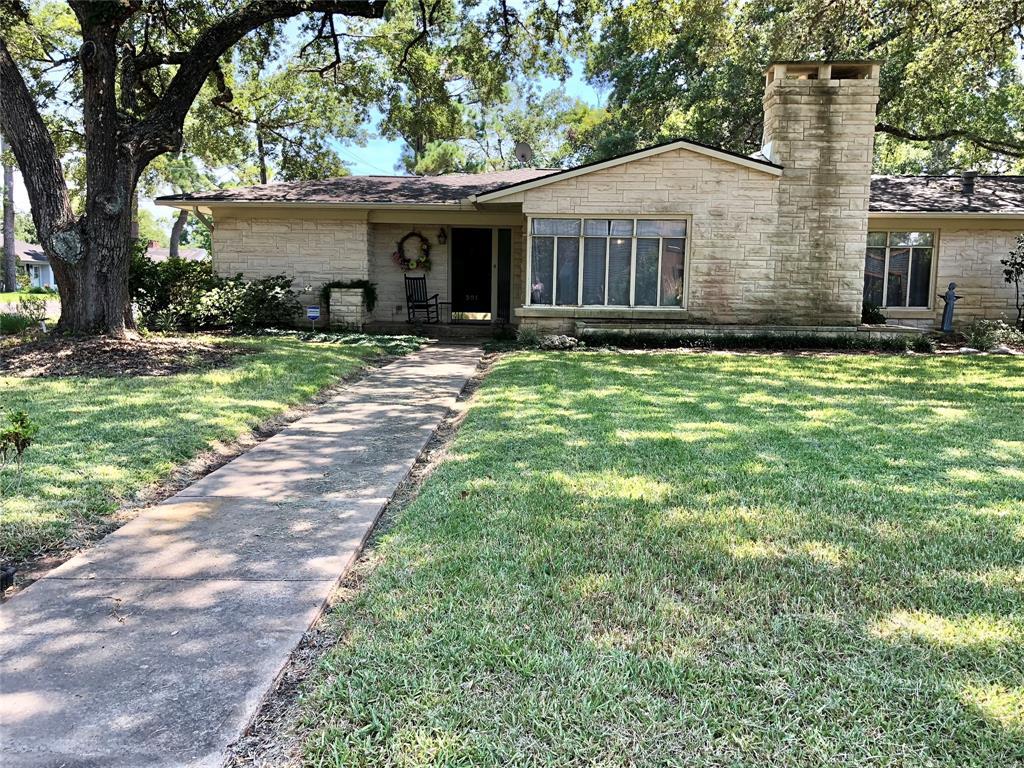 301 Bonham Street - Photo 1