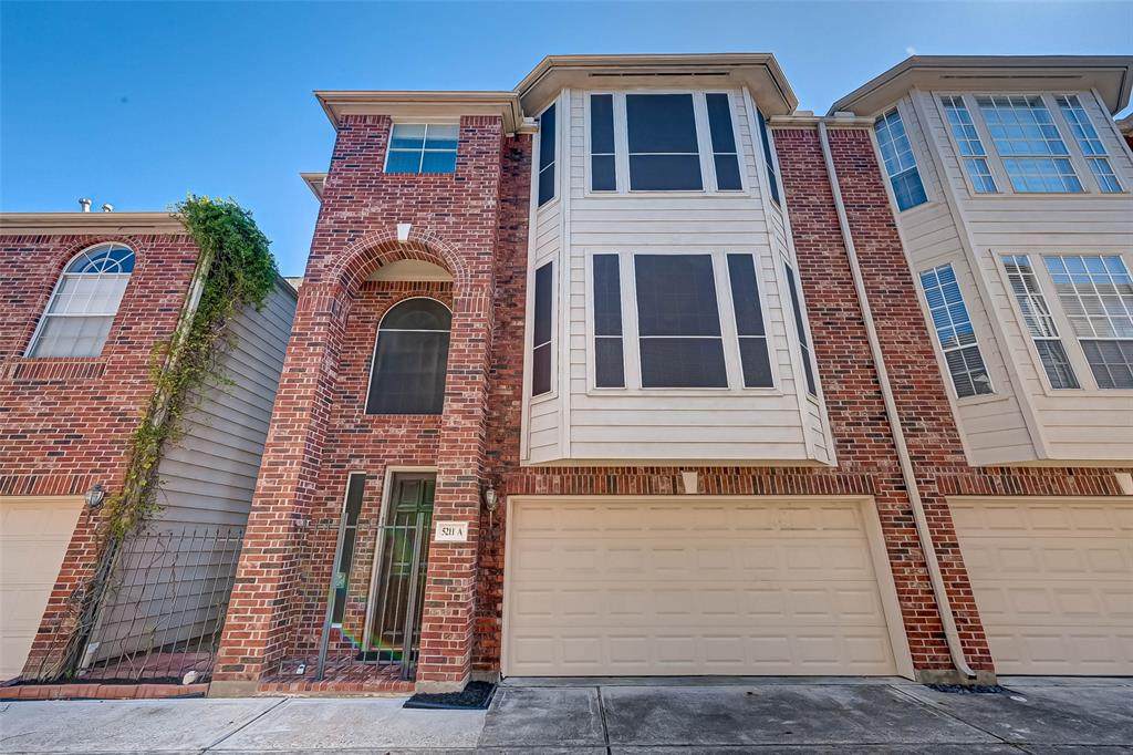 5211 Blossom Street - Photo 1