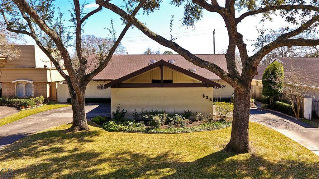 838 Chevy Chase Circle - Photo 1
