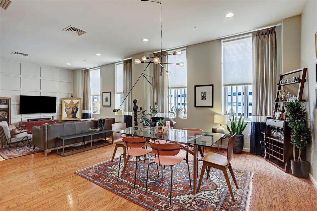 914 Main Street - Photo 1
