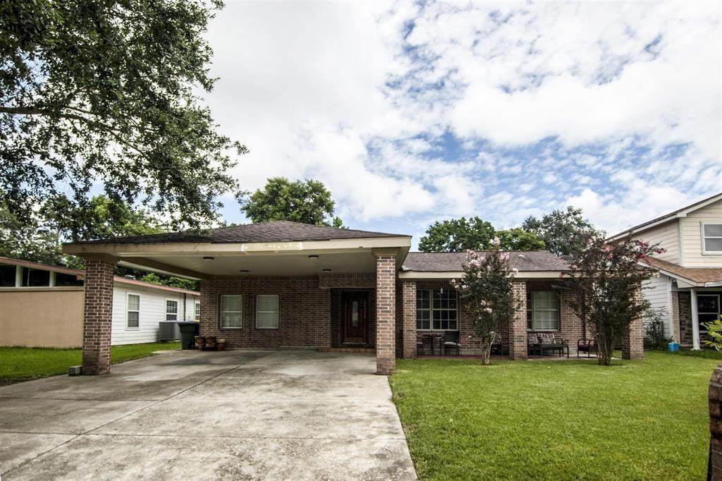 614 Harold Lane - Photo 1