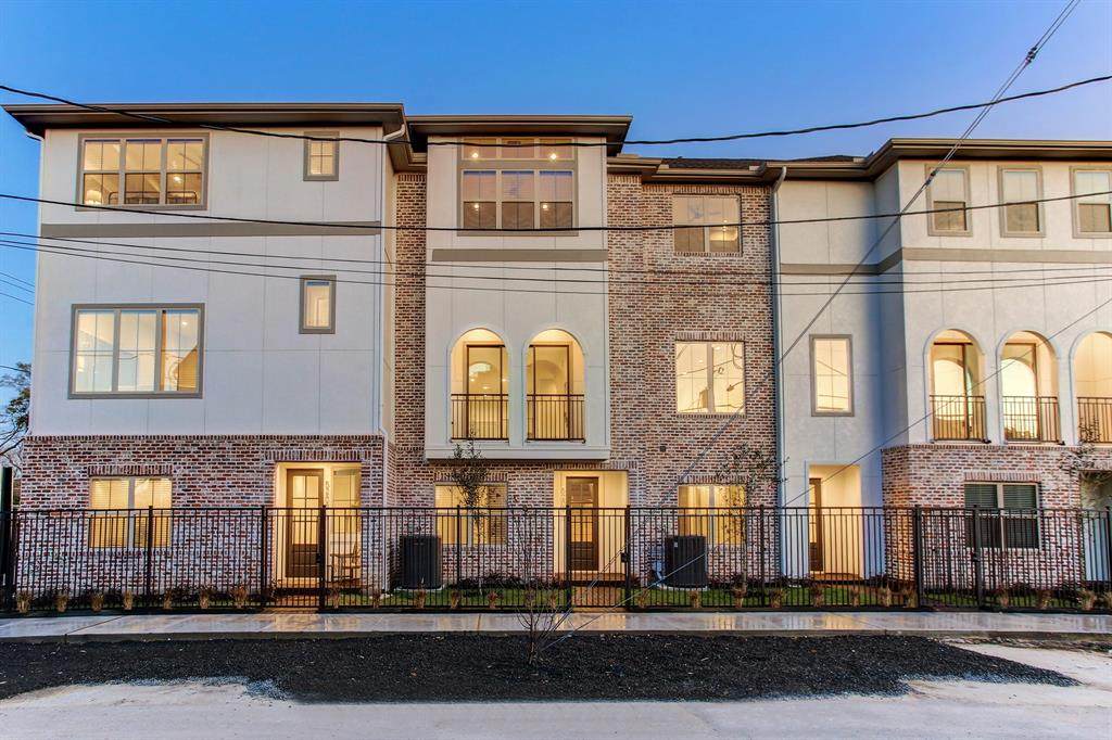 5205 Allen Street - Photo 1