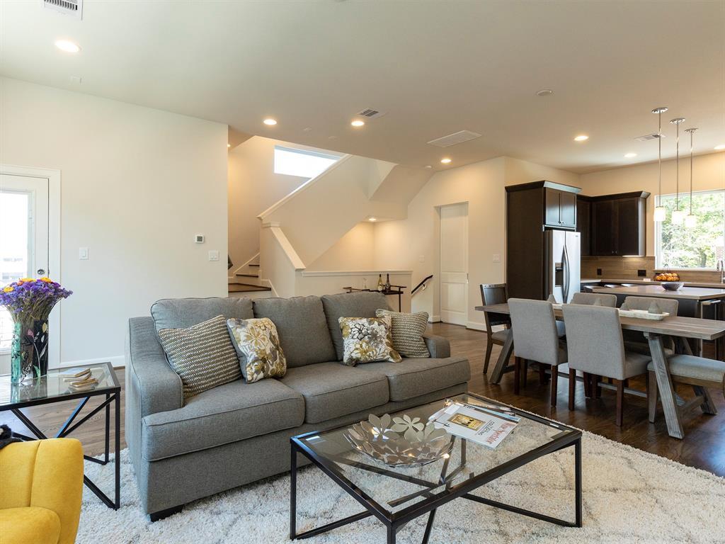 1004 18th Street - Photo 1