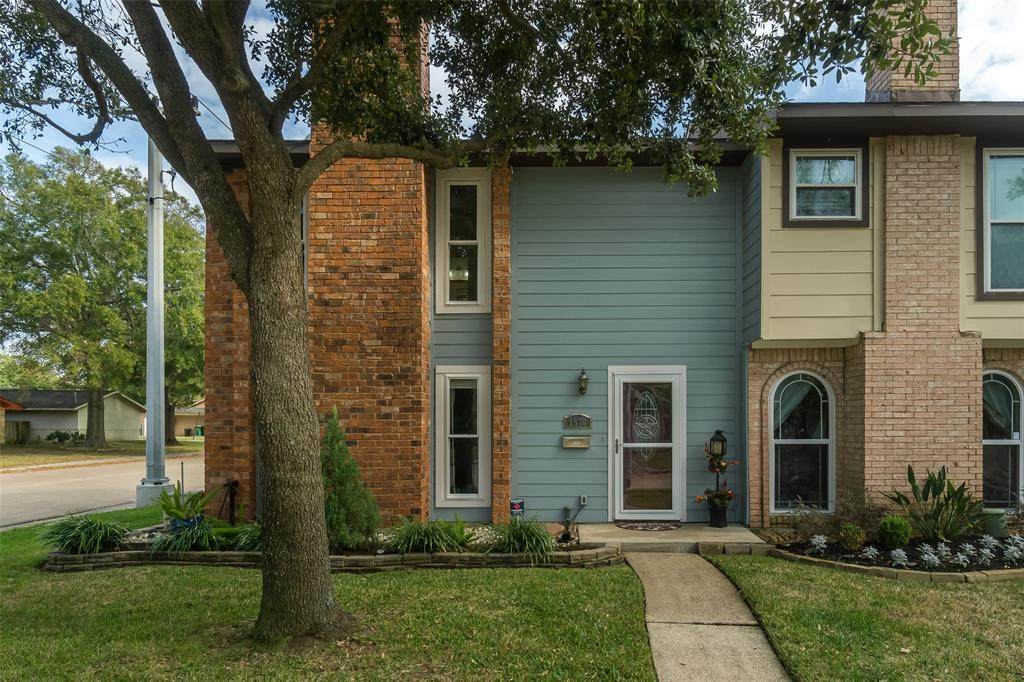 1576 Silverpines Road - Photo 1