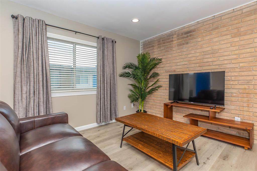 9707 N Timberside Drive - Photo 1