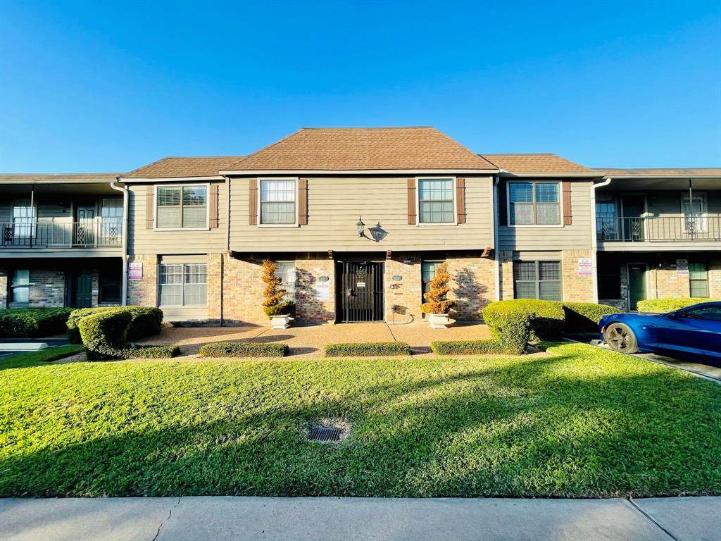 606 Marshall Street - Photo 1