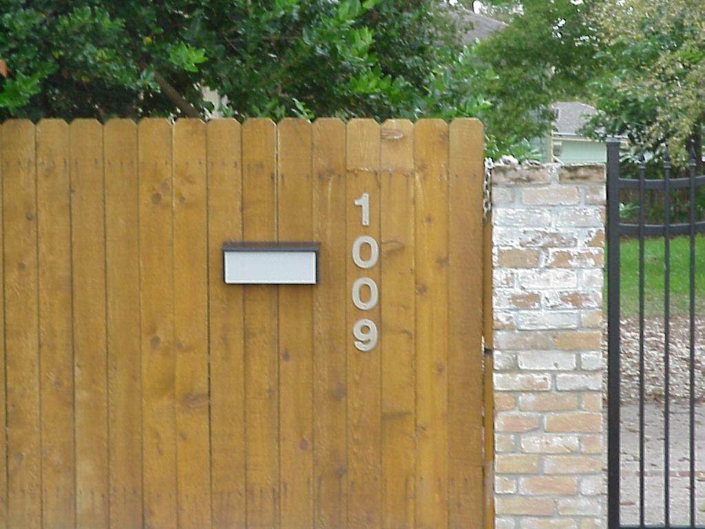 1009 19th Street - Photo 1
